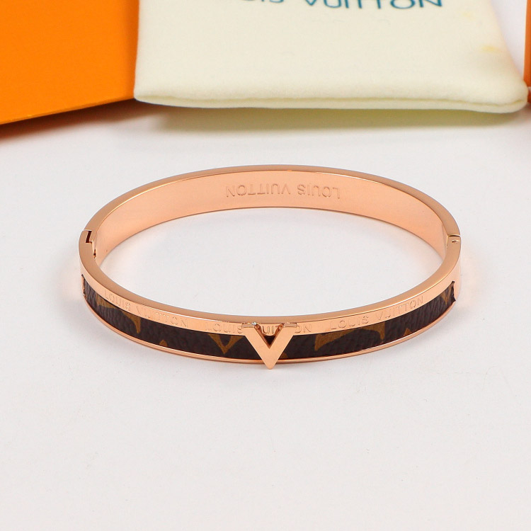 LV bracelet LB10