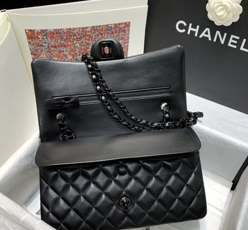 Ch**el Flap bag 25cm black hardware