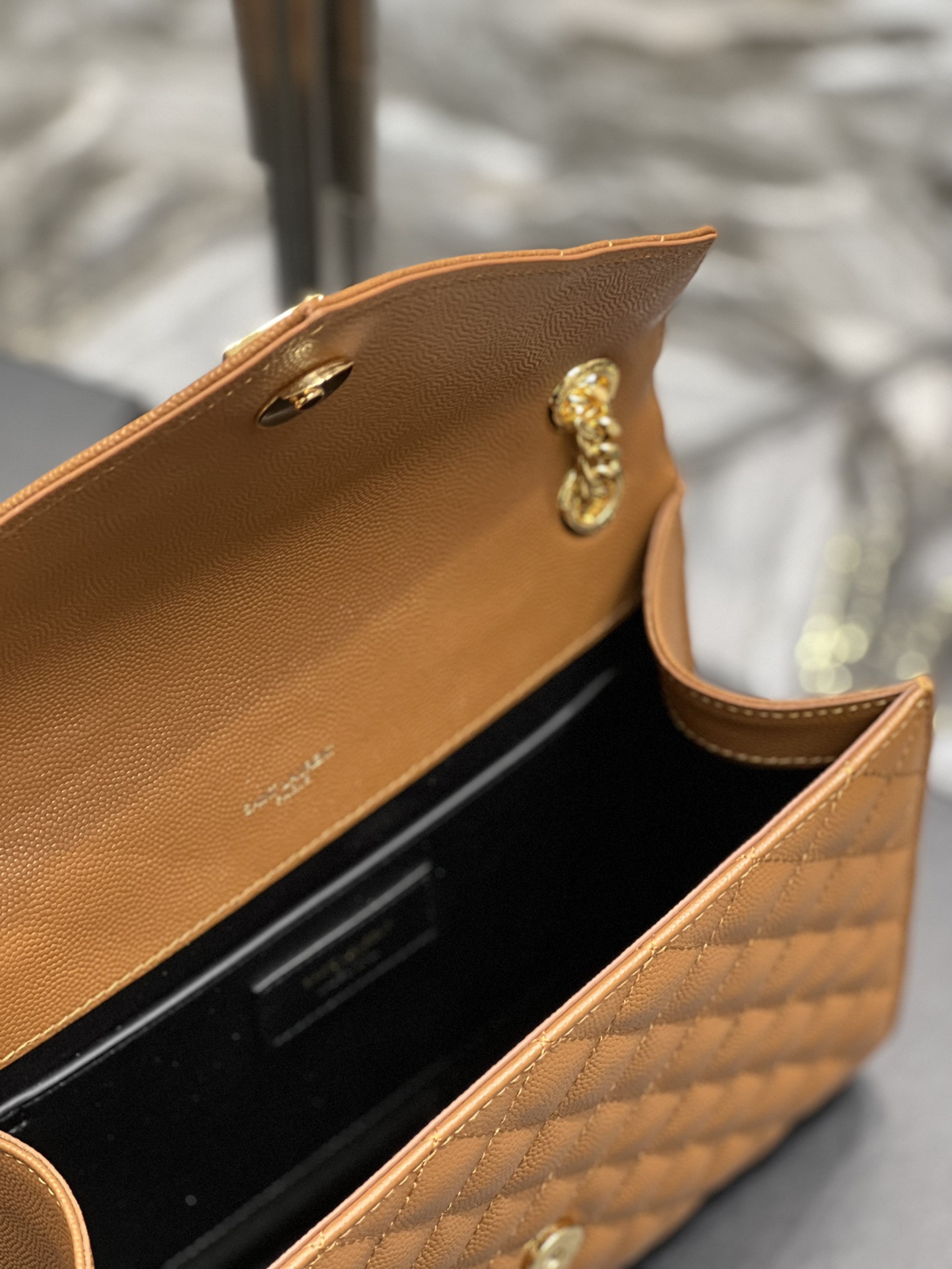 Y51 NEW ENVELOPE BAG 24CM