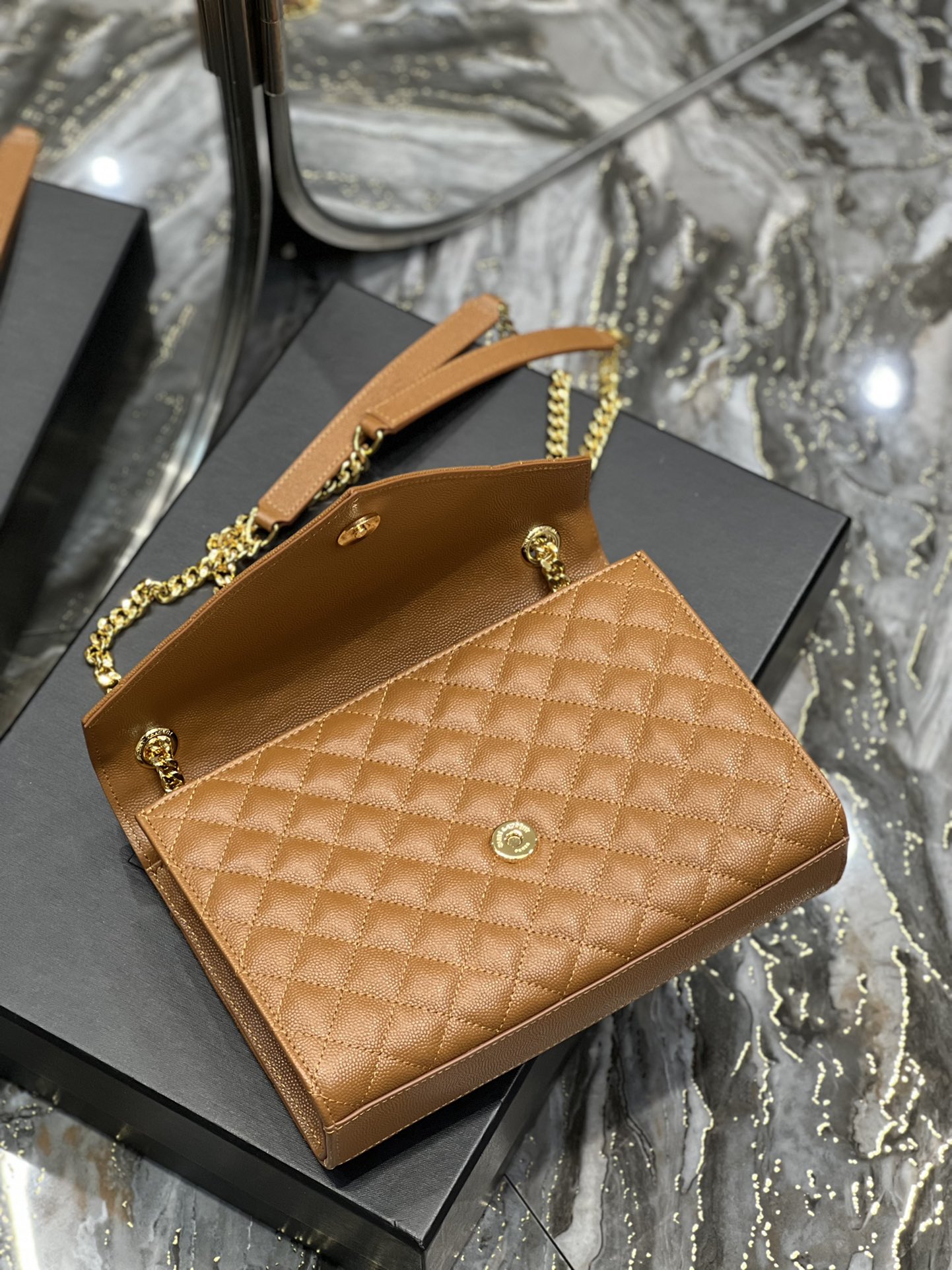 Y51 NEW ENVELOPE BAG 24CM