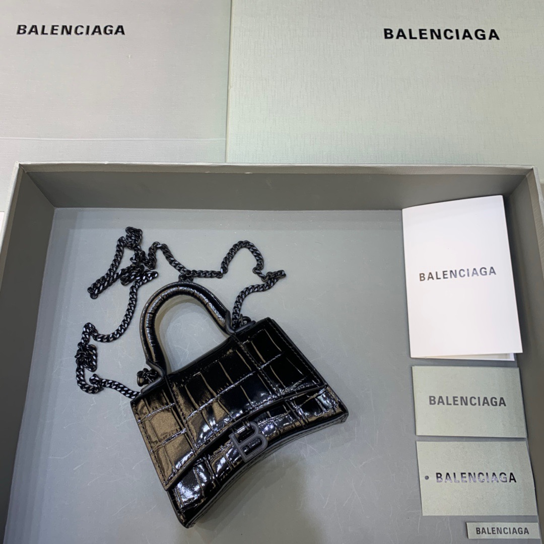 Ba1en*iaga Hourglass Mini Bag 12cm black