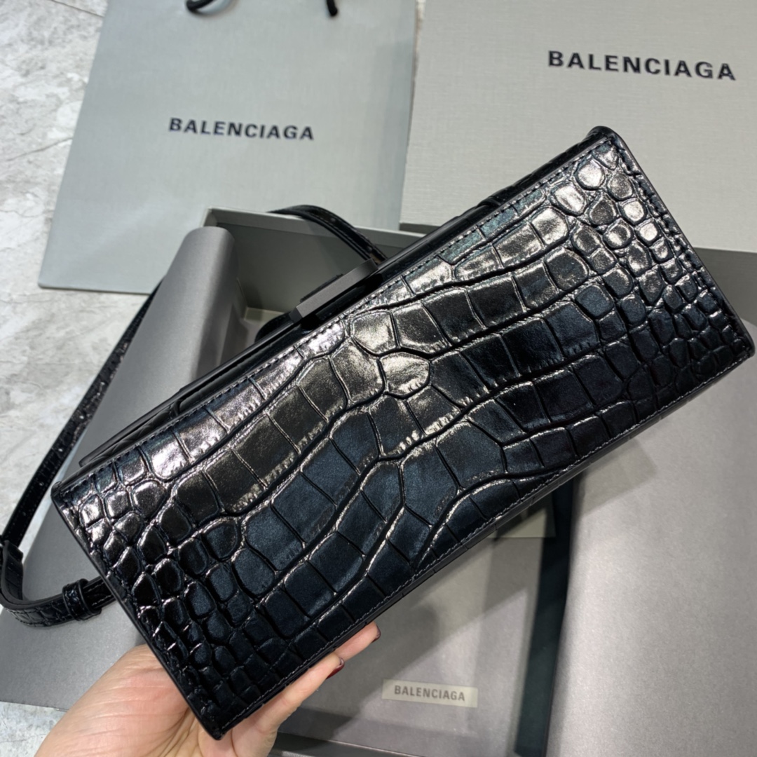 Ba1en*iaga Hourglass bag 23cm