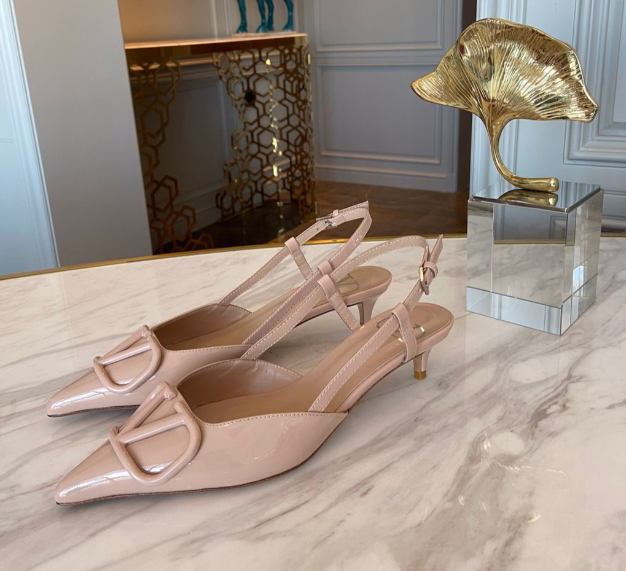 Va1e*ntin0 heels