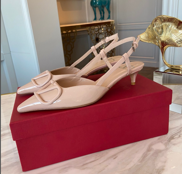 Va1e*ntin0 heels