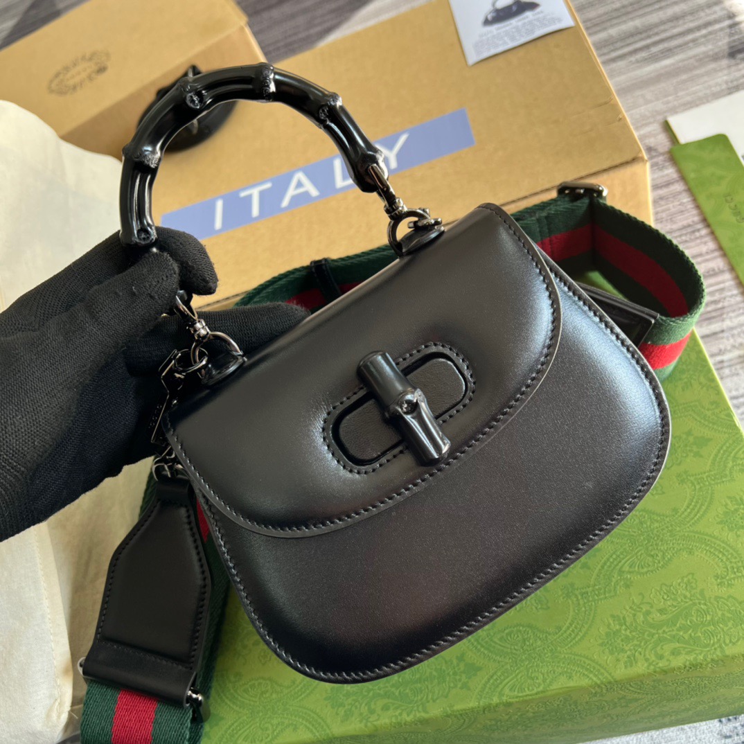 Gvc*1 Aria Bamboo Handbag 21cm Black