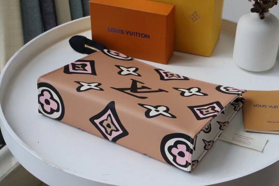 LV Toiletry Pouch 26 Autres Toiles Monogram
