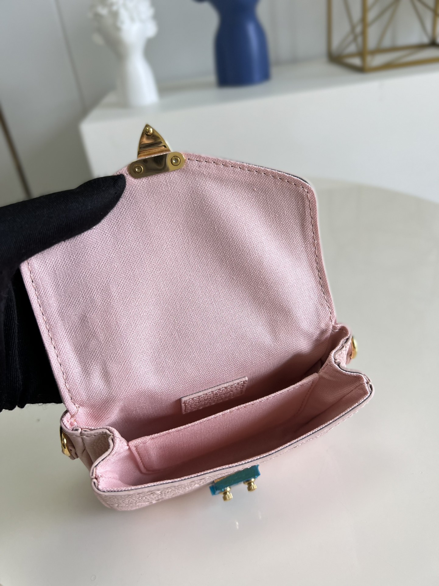 L0vis Vvtt0n Pochette Metis Mini Bag M81390