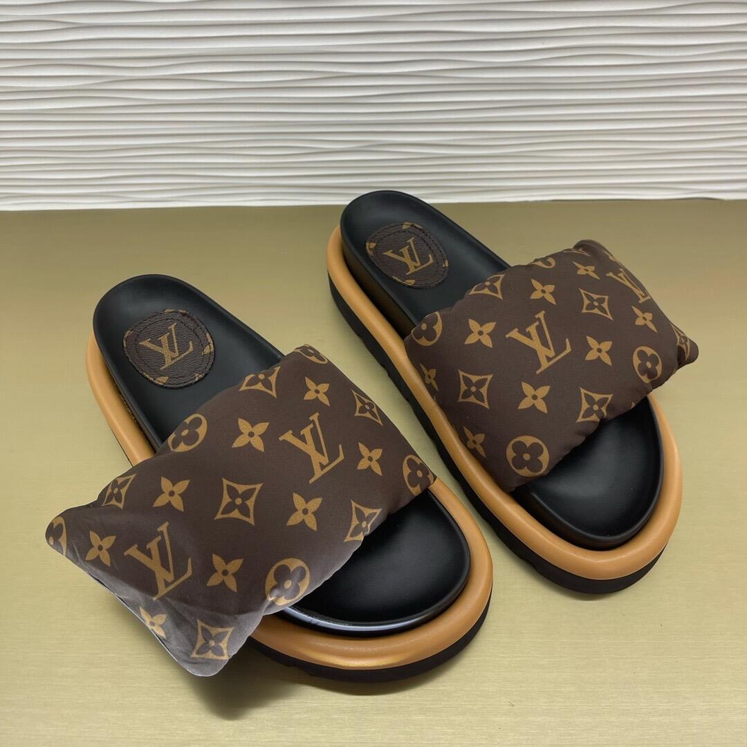 L0vis Vvtt0n pillow sandals
