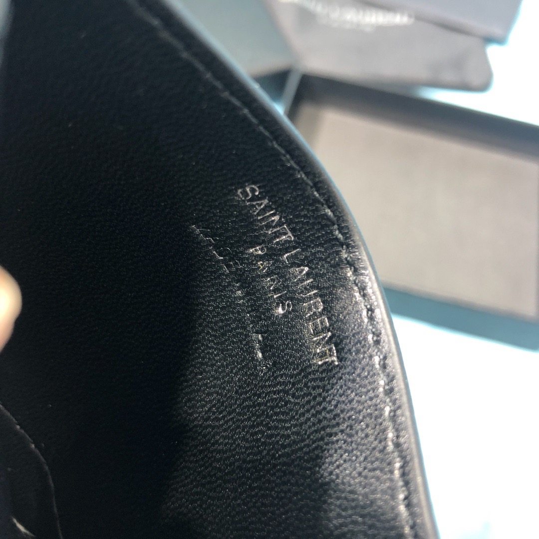 Y51 Card Holder