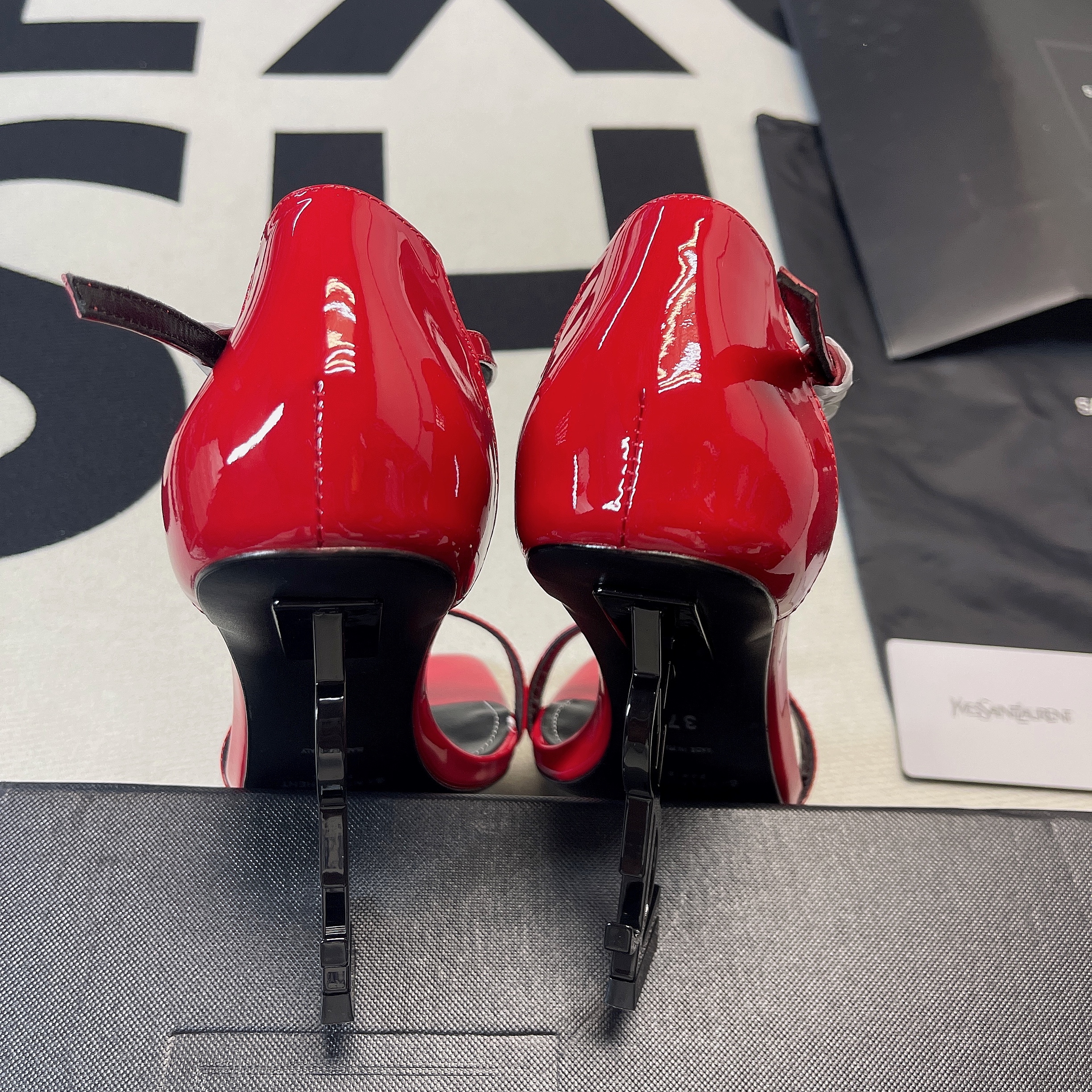 Y51 SANDALS HEEL 01