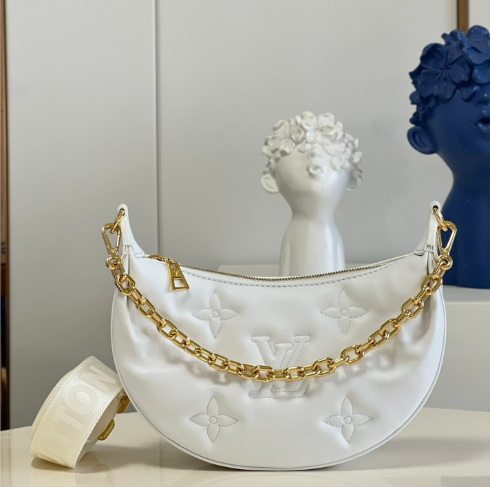 L0vis Vvtt0n Over The Moon bag White