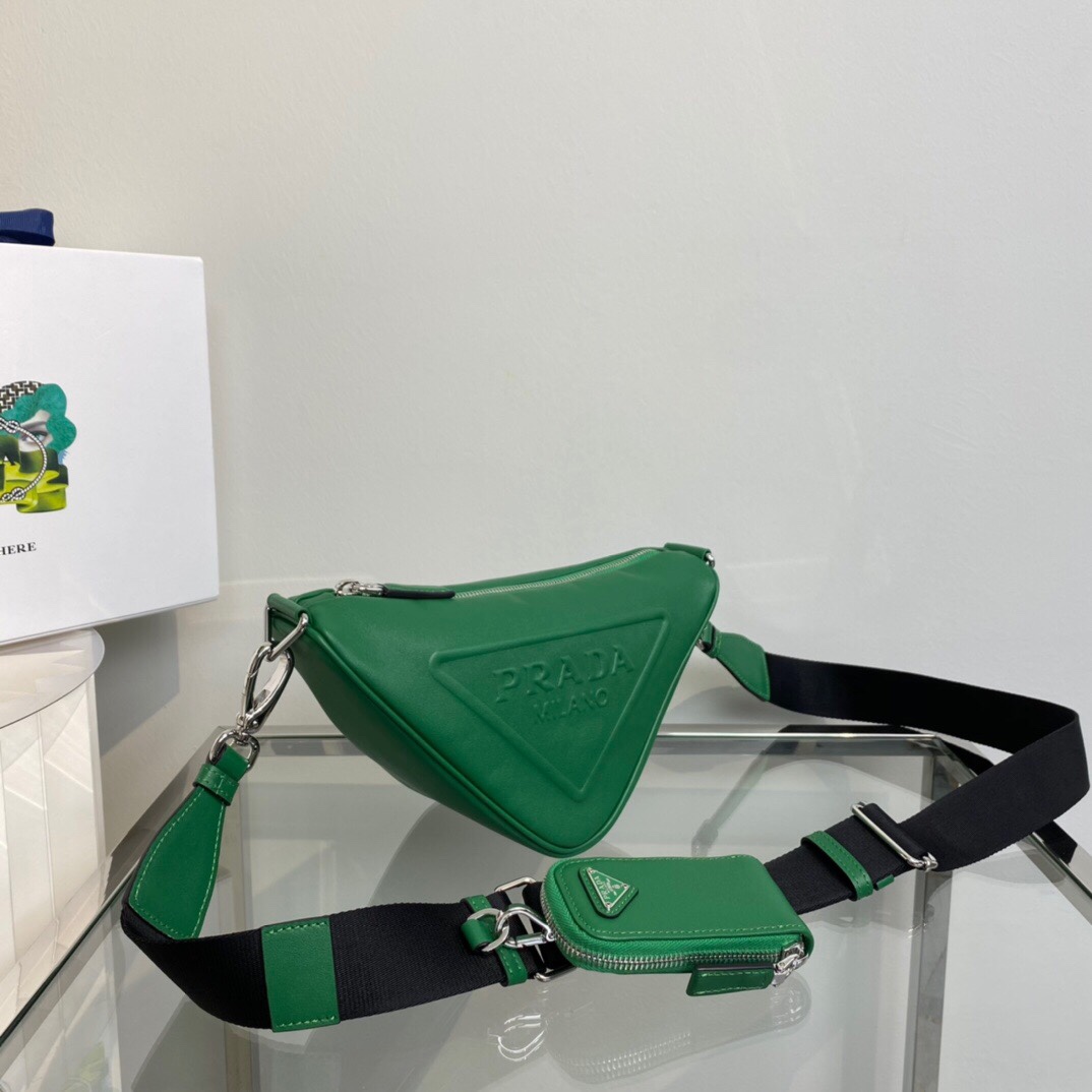 Pra*a Triangle leather shoulder bag green