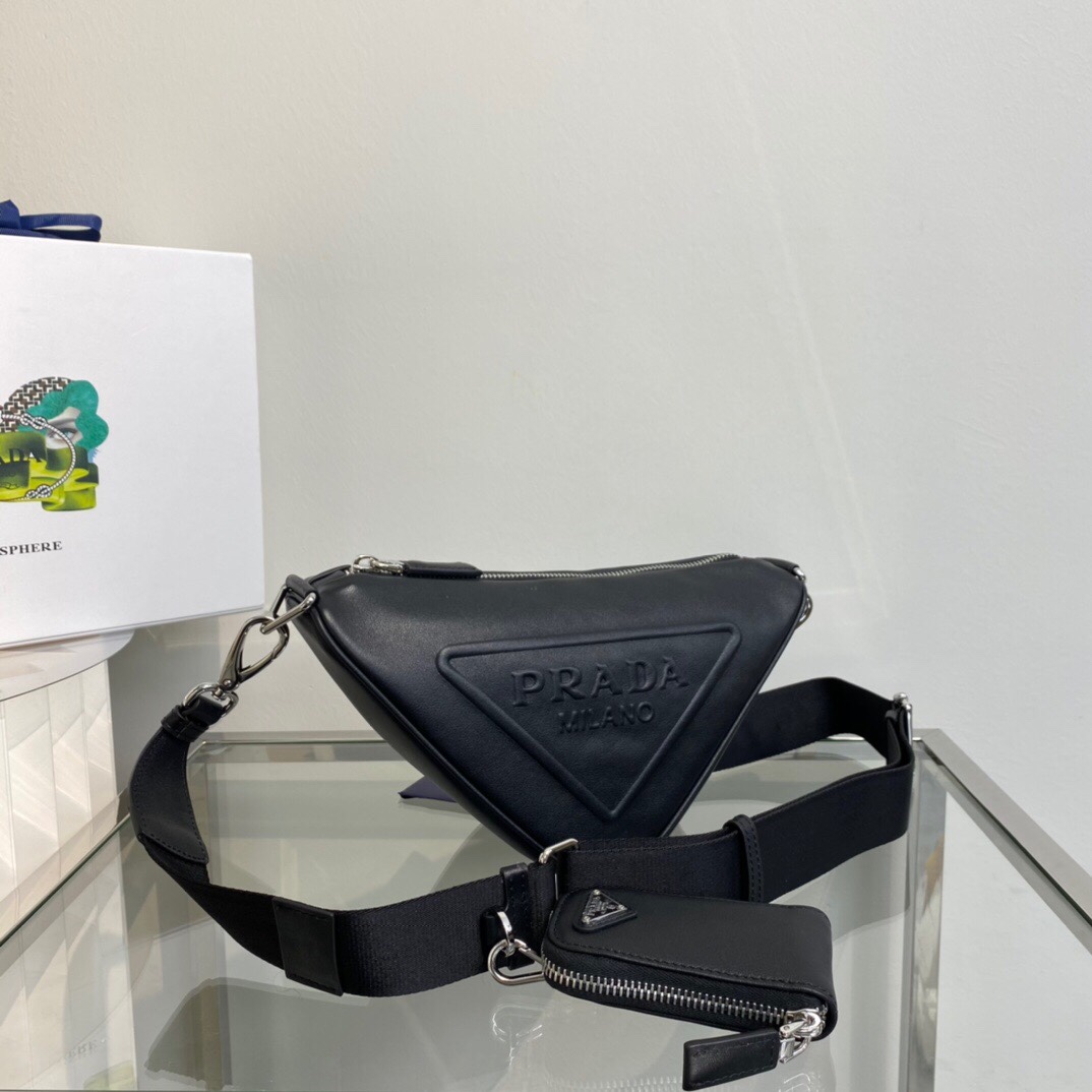 Pra*a Triangle leather shoulder bag black