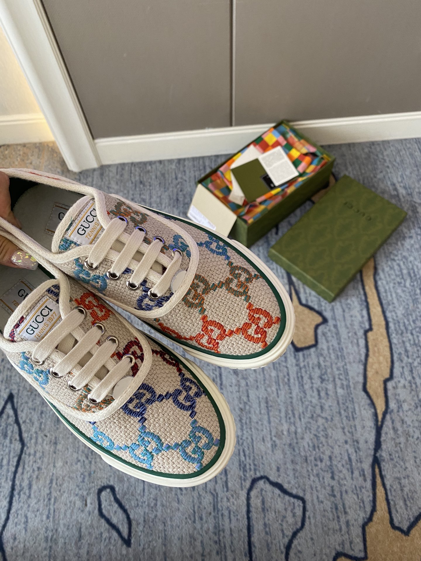 Gvc*1 Sneaker 001