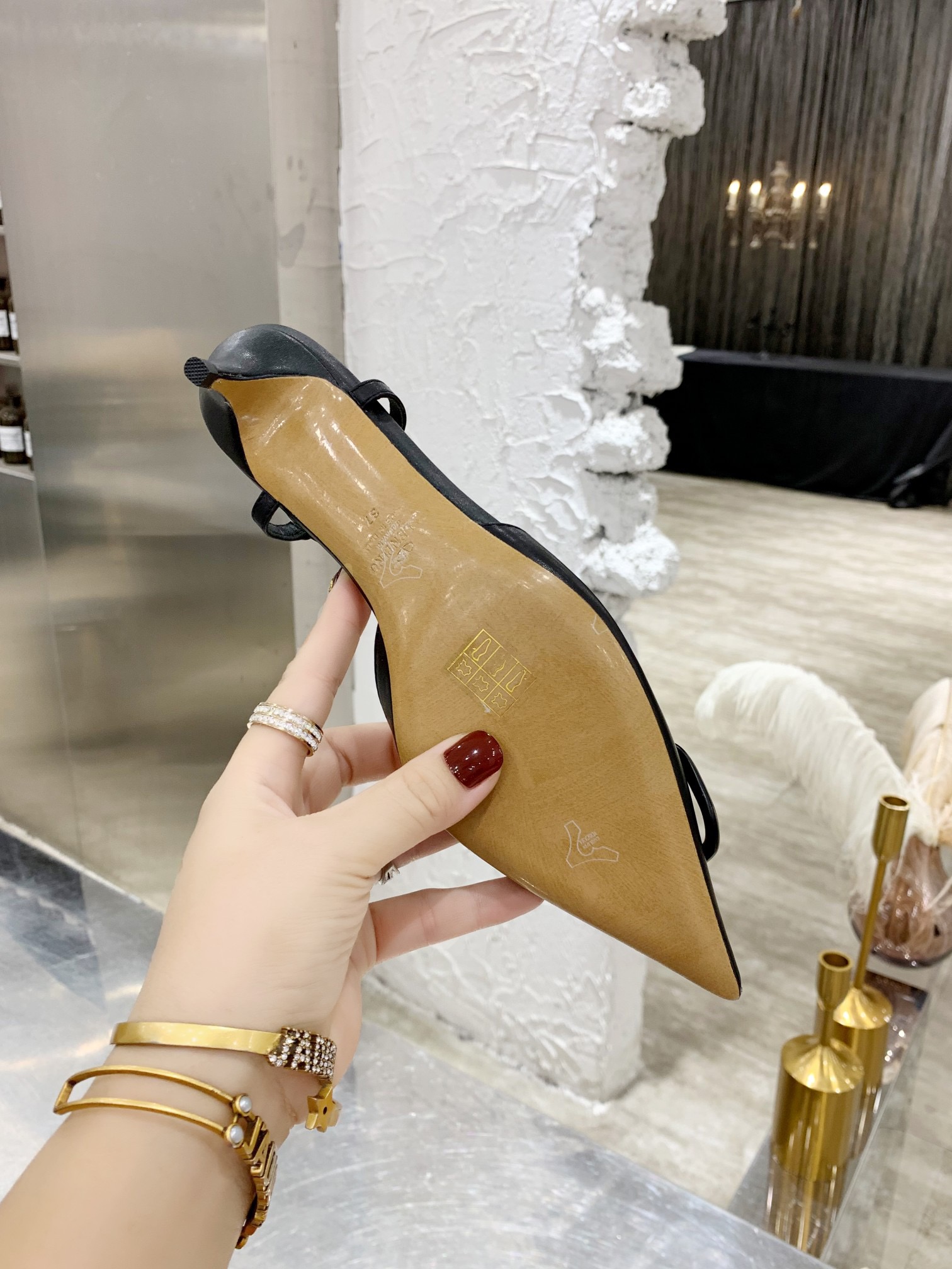 Va1e*ntin0 black heels