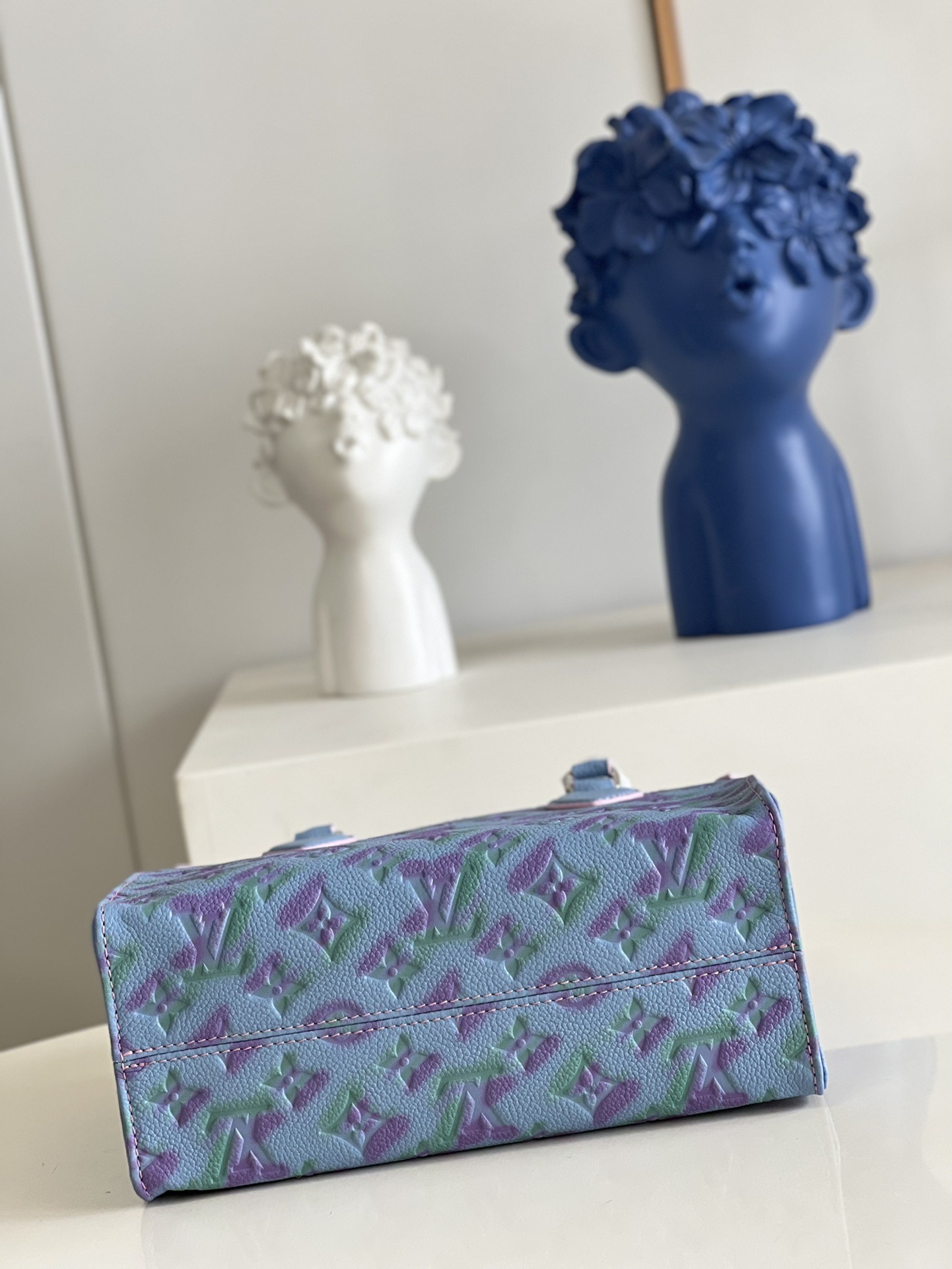 LV ONTHEGO PM BAG M46067