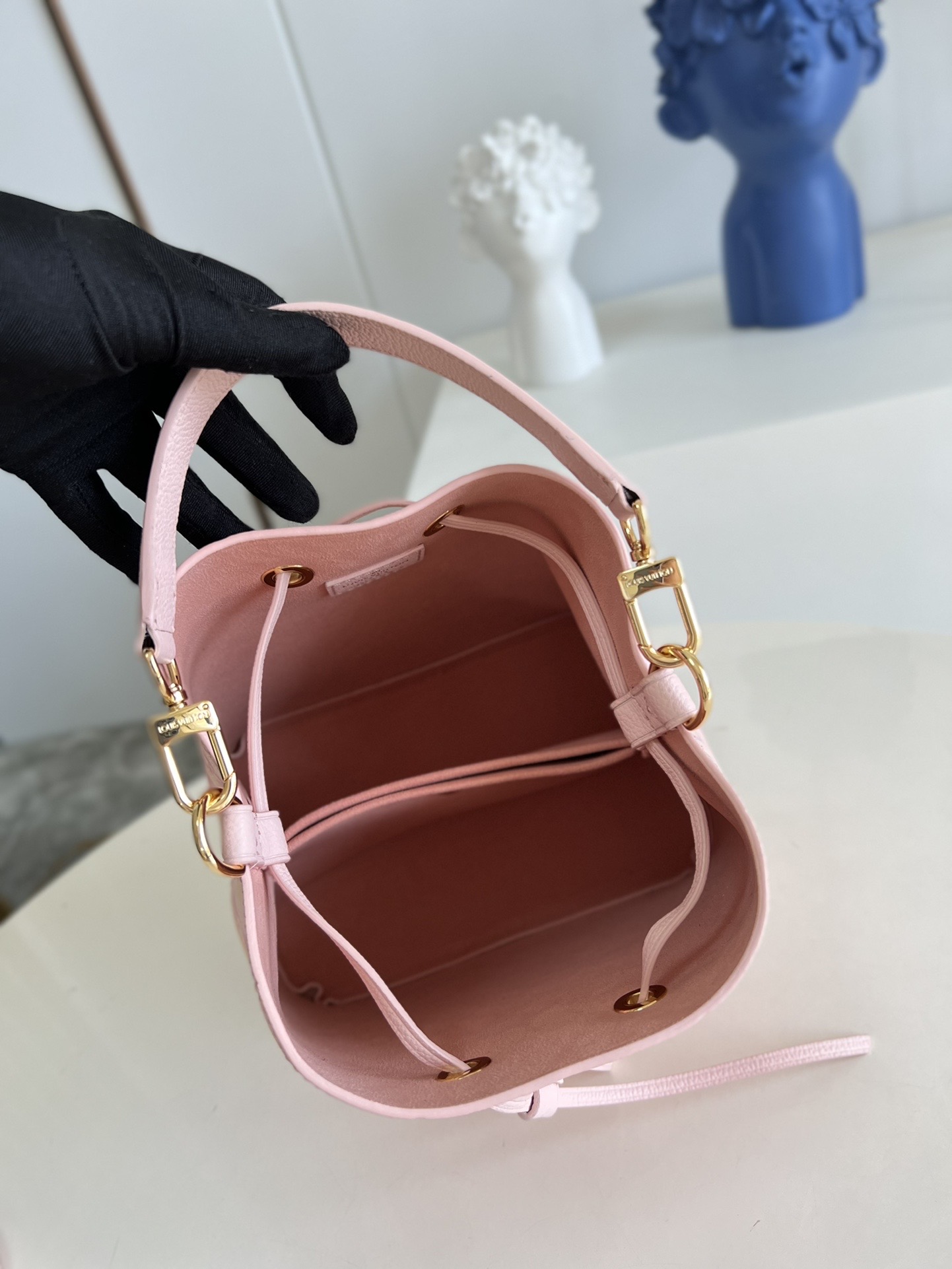 LV NÉONOÉ BB BUCKET BAG Pink M46174