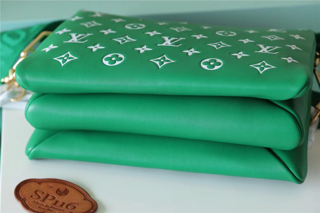L0vis Vvtt0n Coussin Bag Green