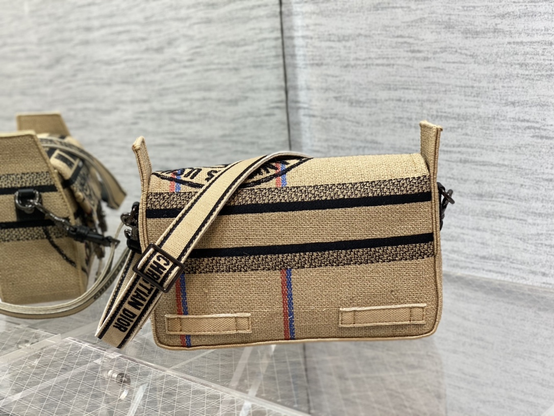 D10r Camp Bag
