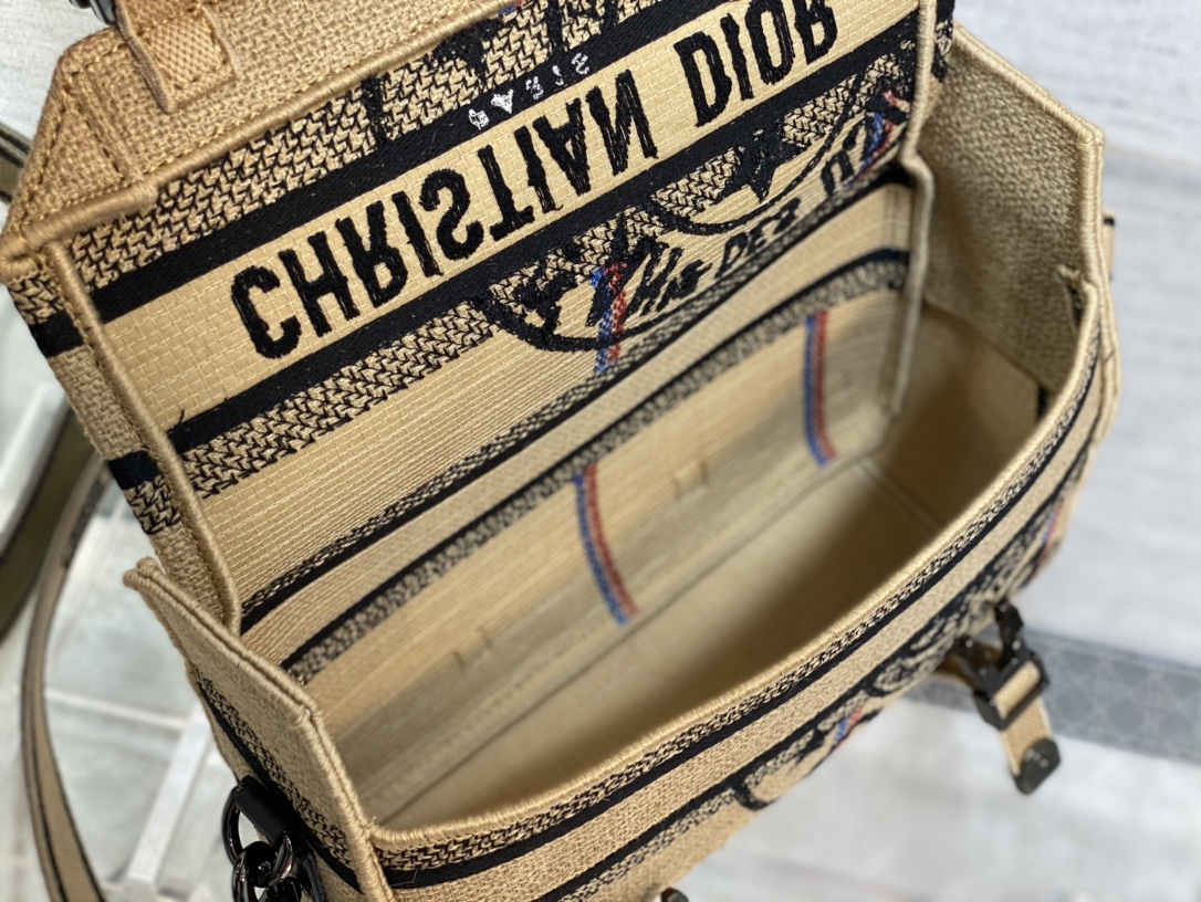 D10r Camp Bag