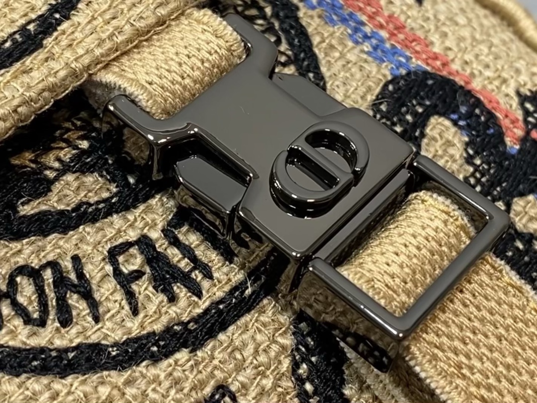 D10r Camp Bag