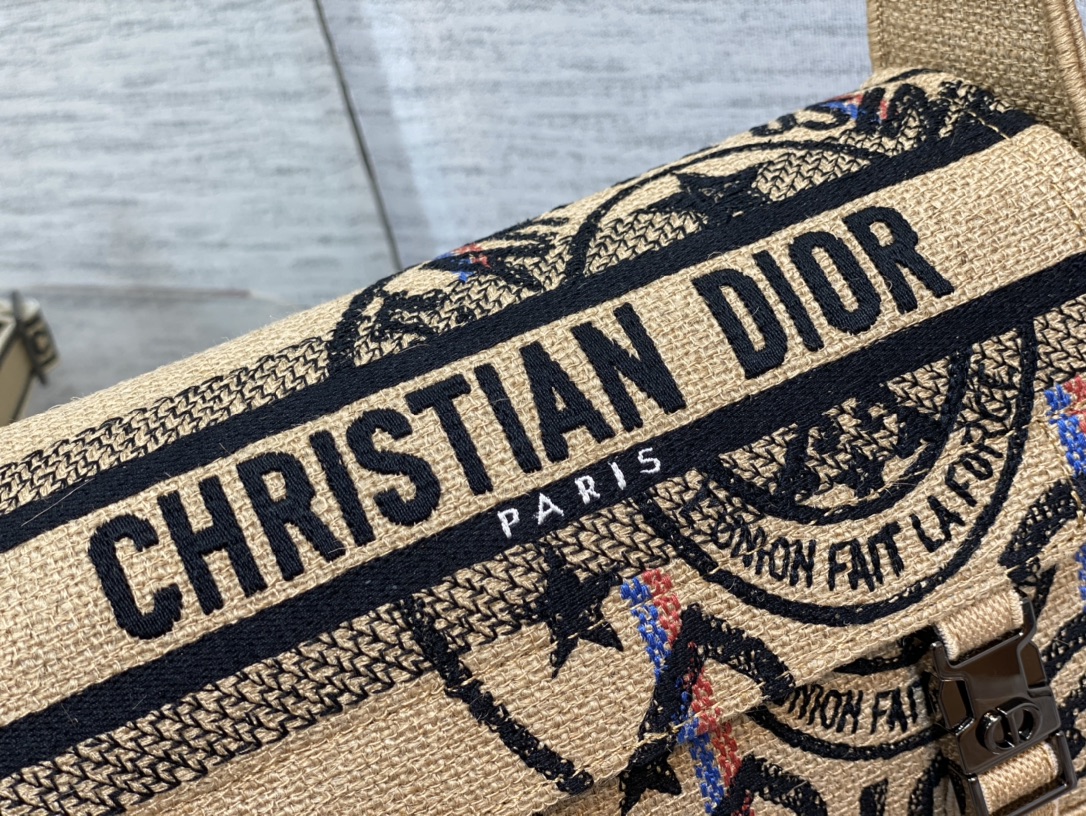 D10r Camp Bag