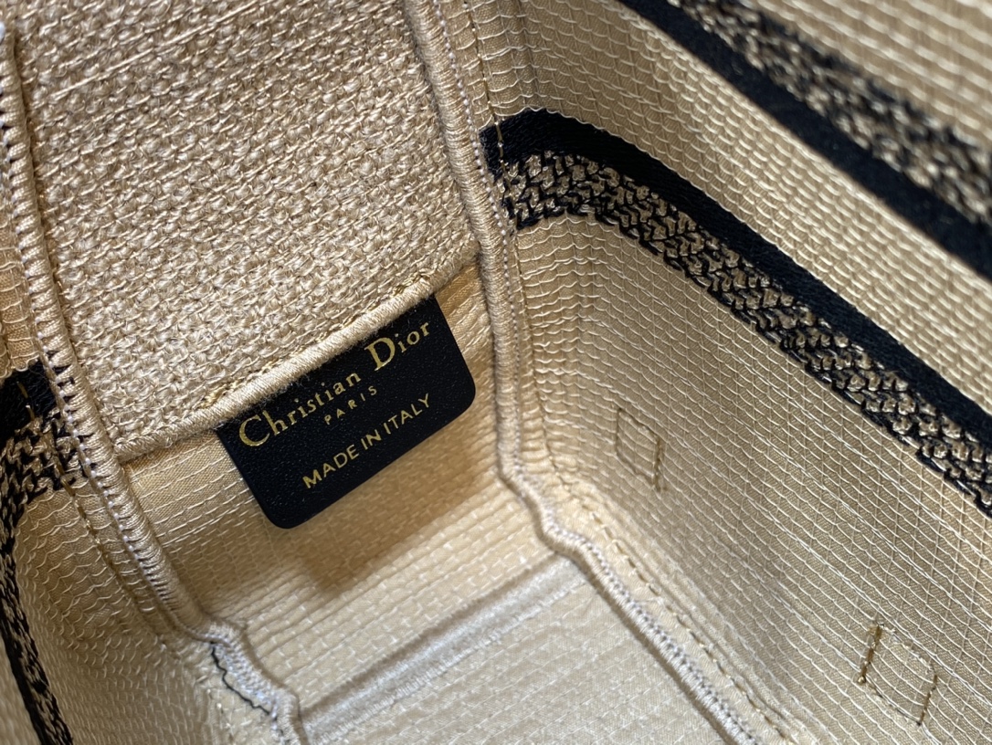 D10r Camp Bag
