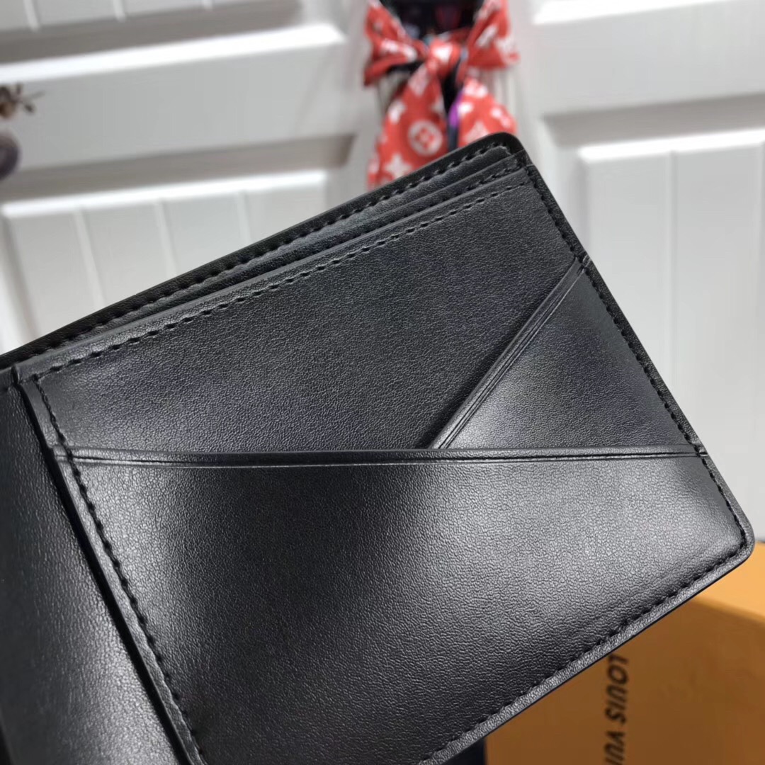 LV MULTIPLE WALLET M60895