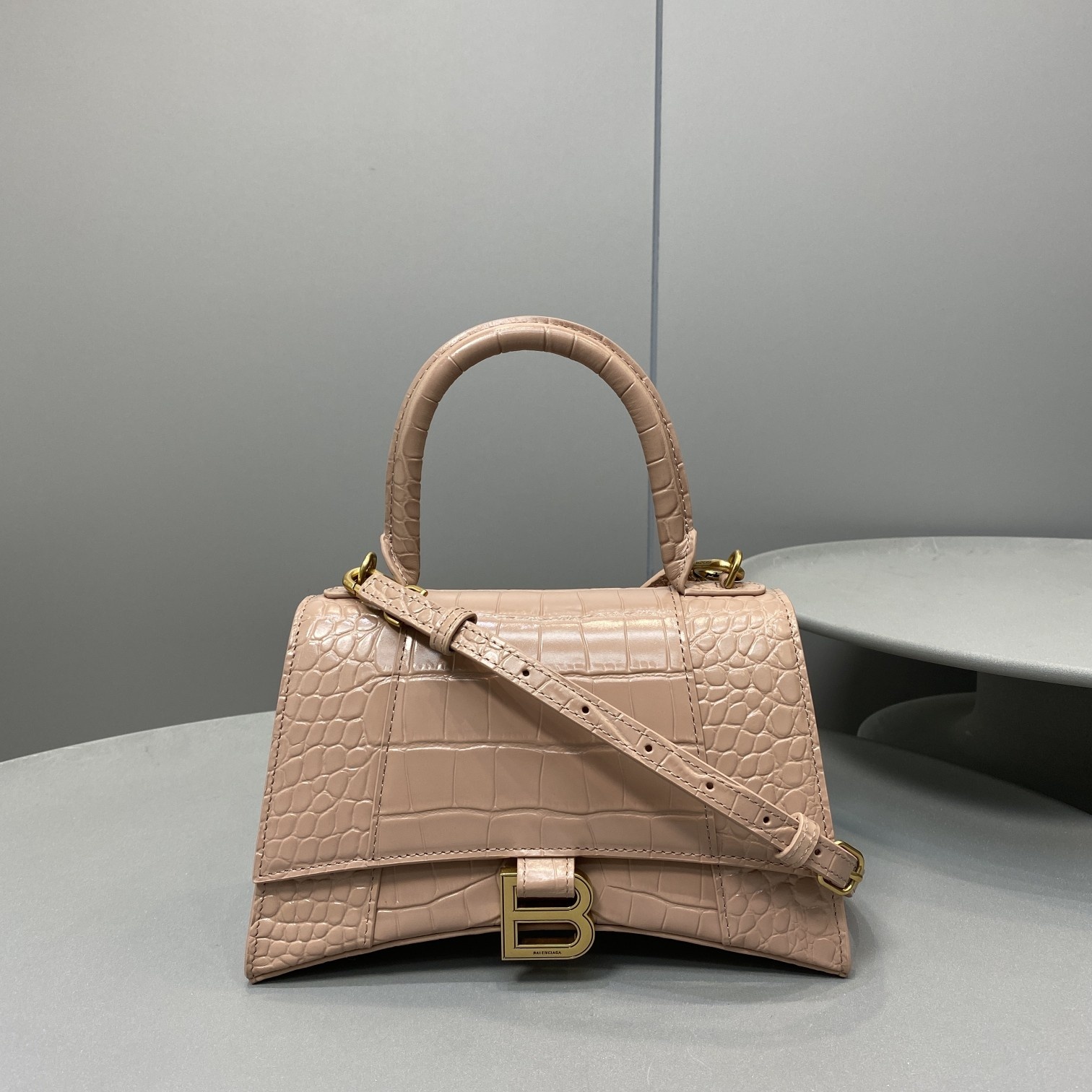 Ba1en*iaga Hourglass Bag 23cm Nude