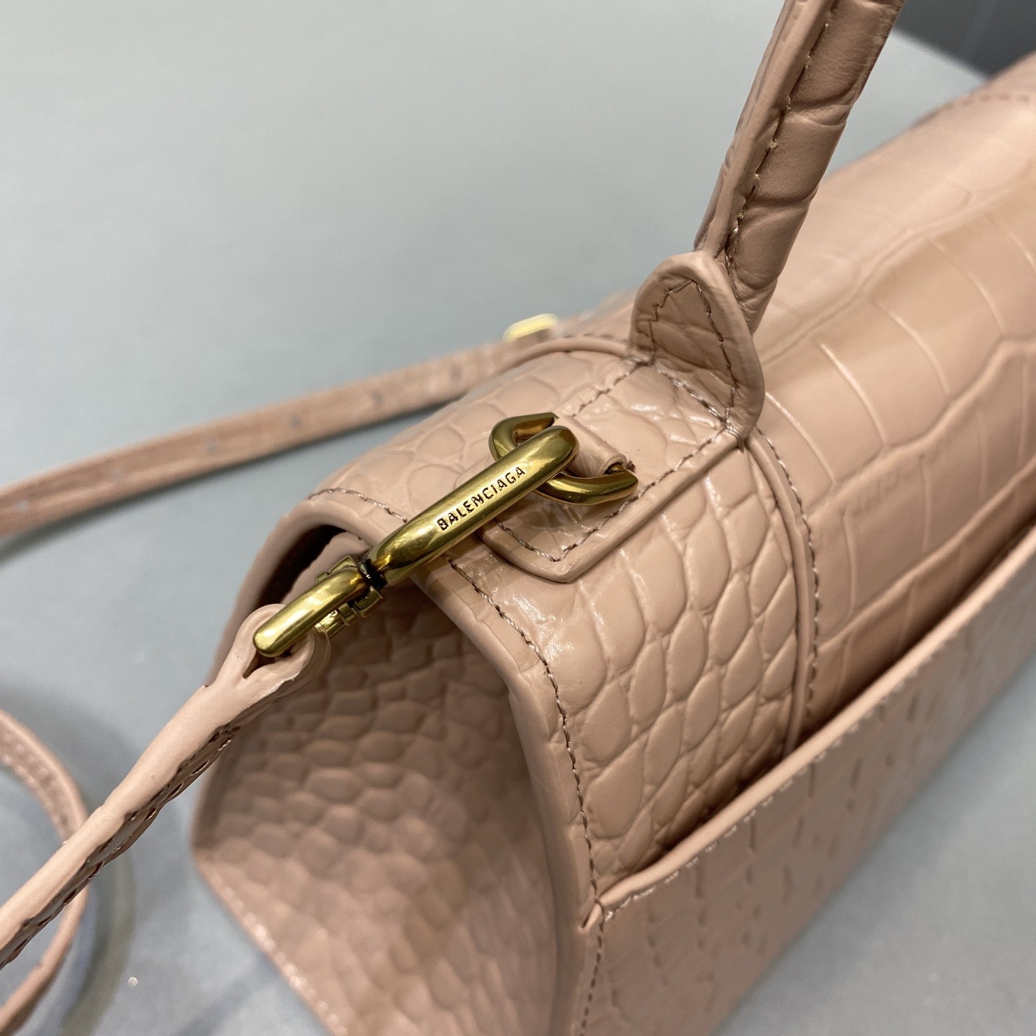 Ba1en*iaga Hourglass Bag 23cm Nude