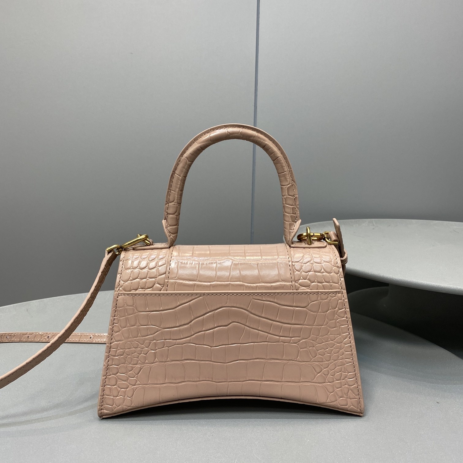 Ba1en*iaga Hourglass Bag 23cm Nude