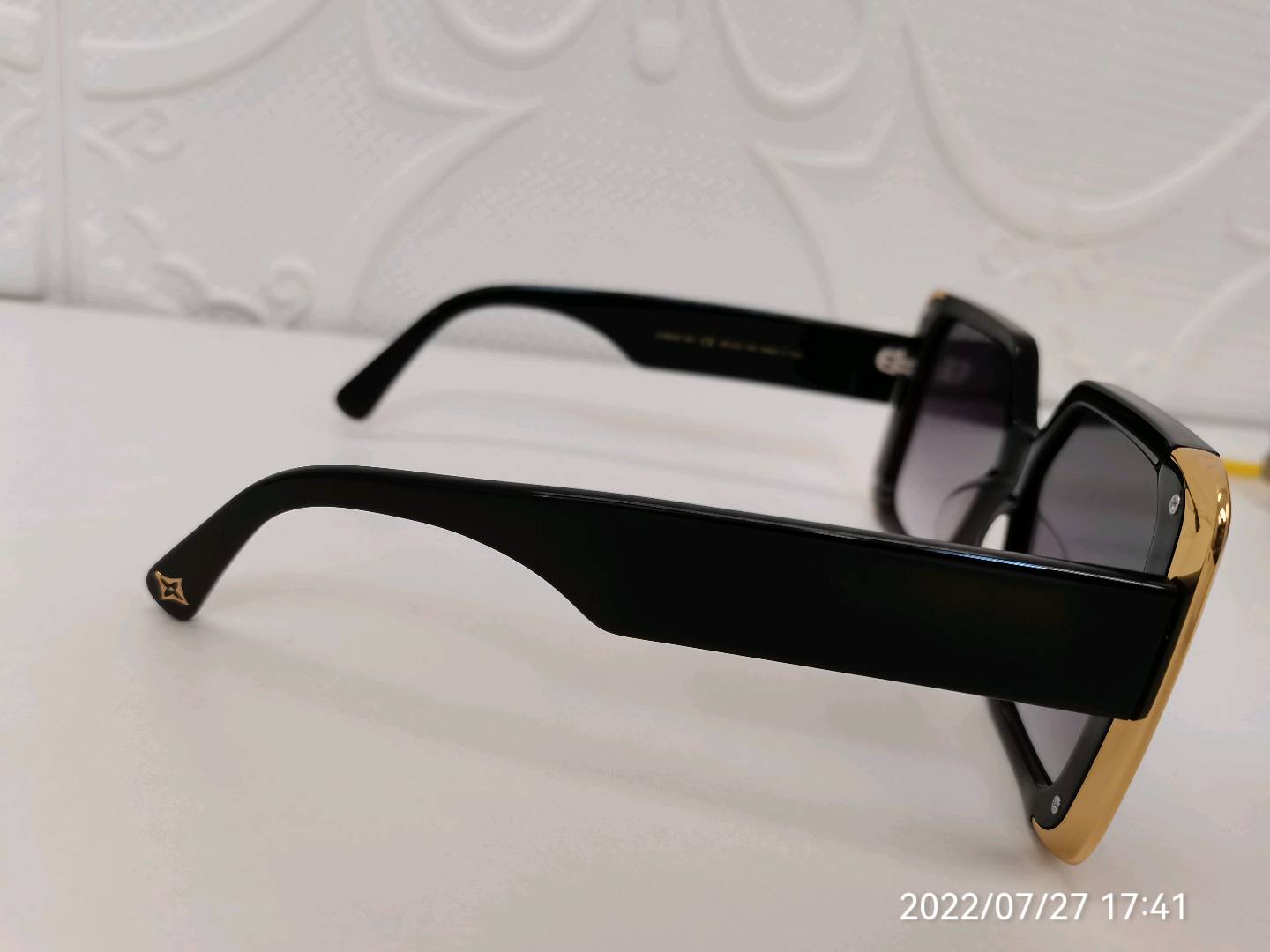 LV glasses