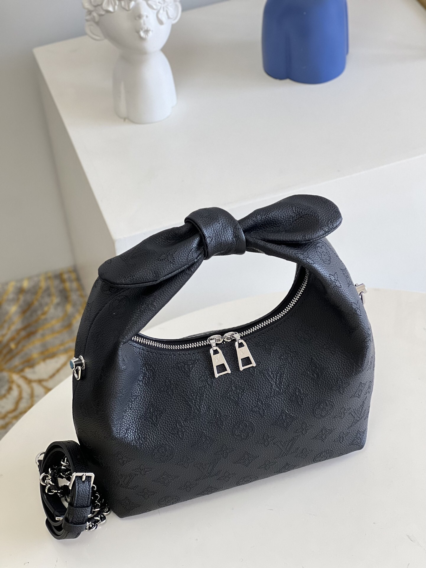 LV WHY KNOT PM BAG M20701