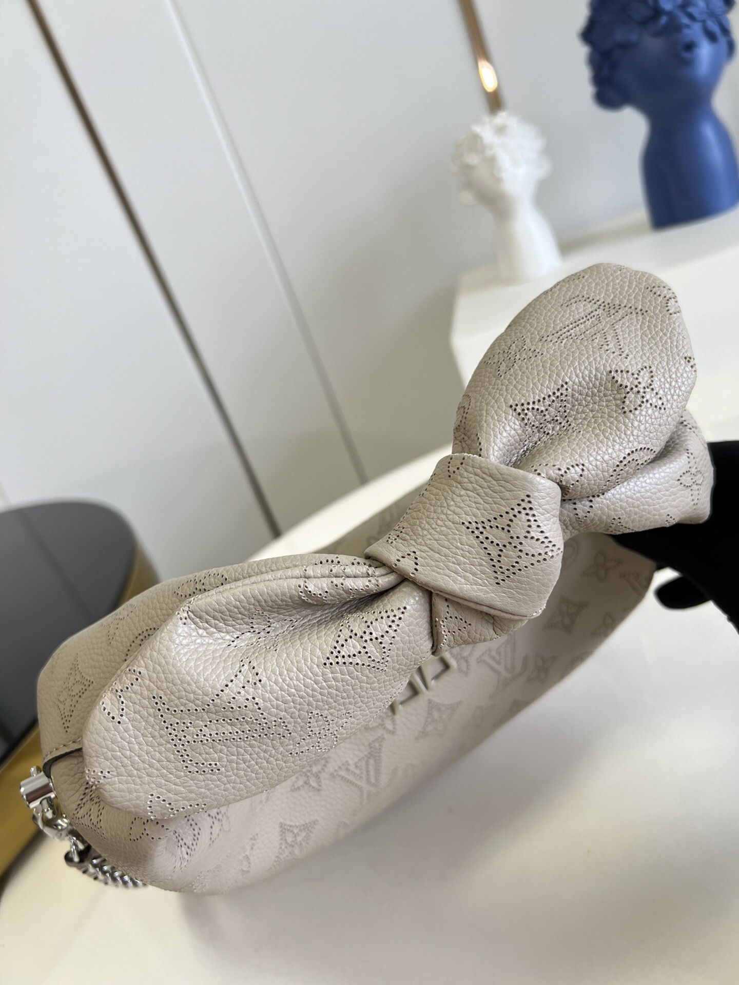 LV WHY KNOT PM BAG M20703