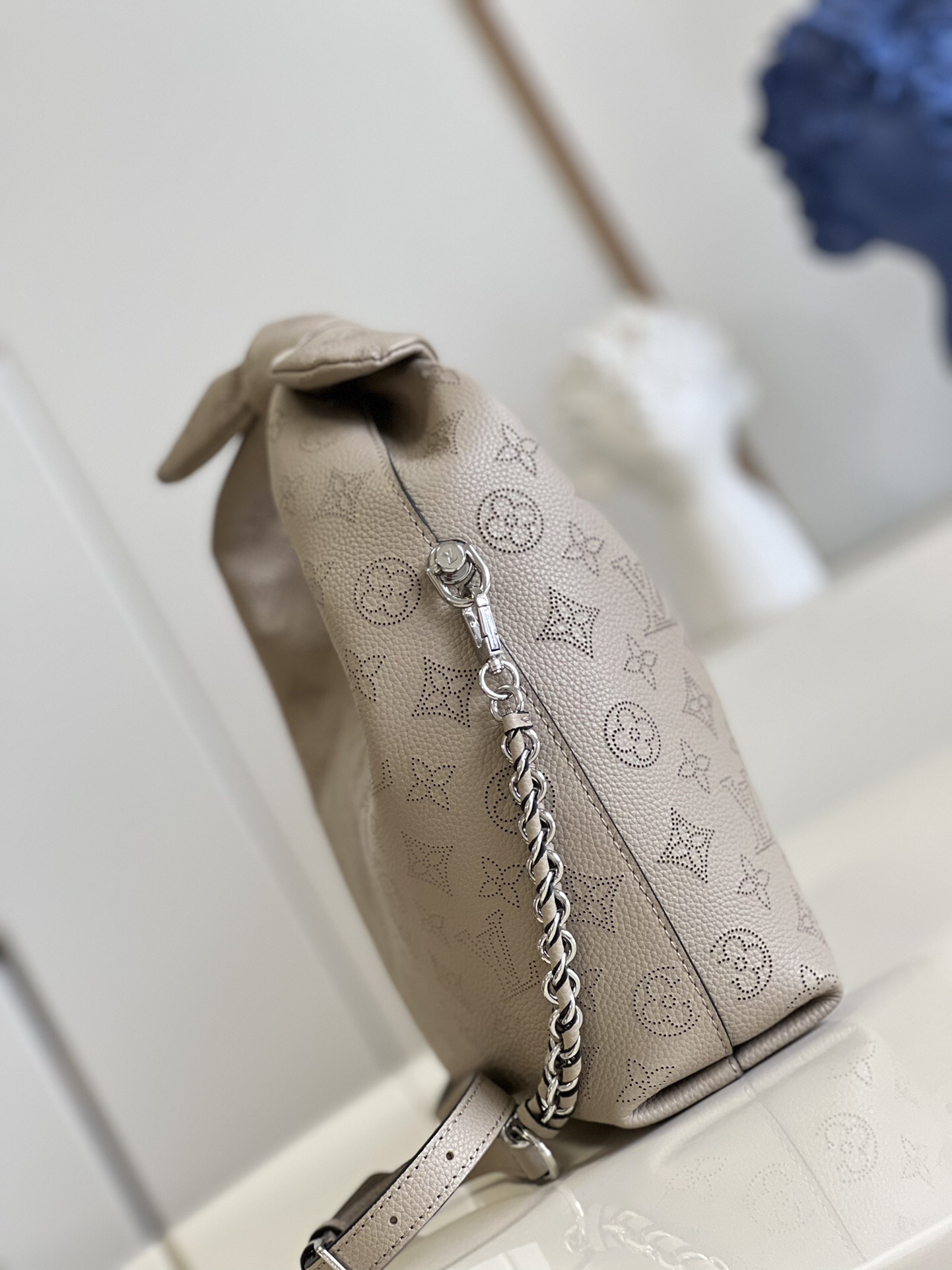 LV WHY KNOT PM BAG M20703