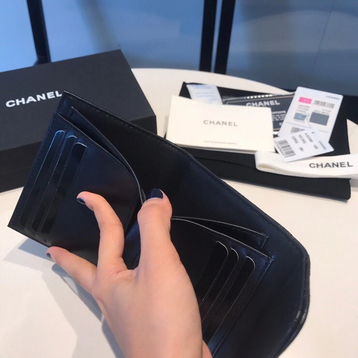 Ch**el WALLET A82288