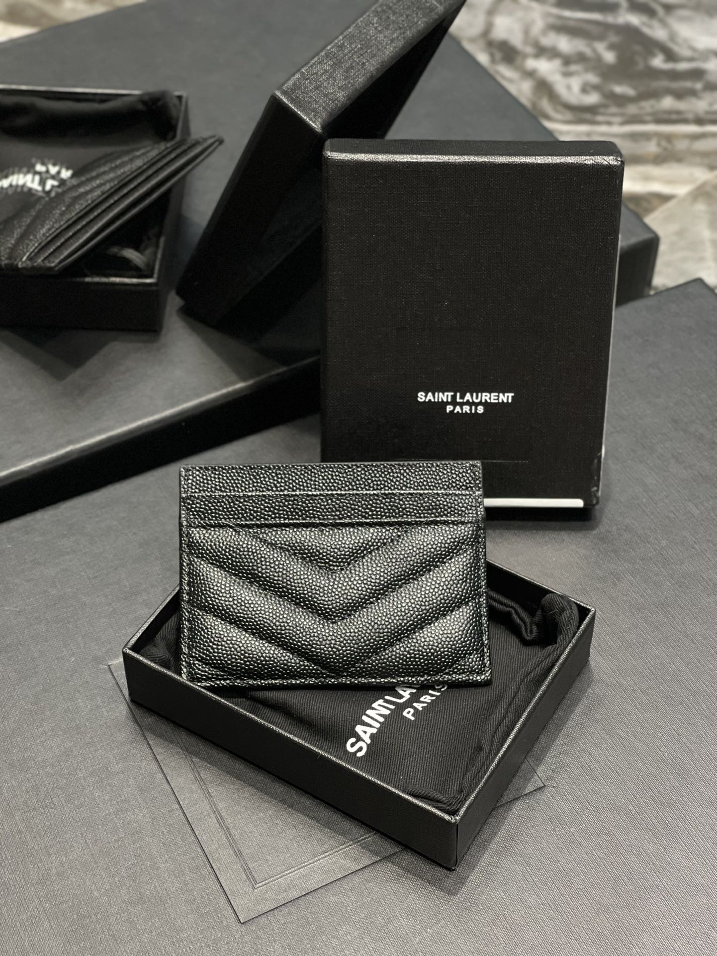 Y51 Card Holder 001