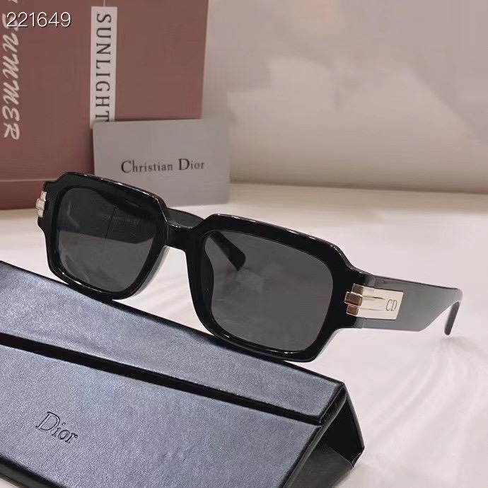 D10r glasses