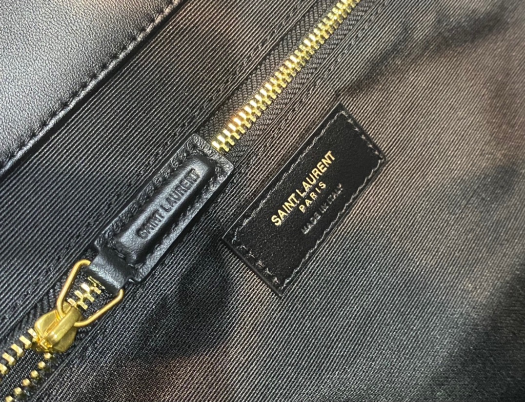 Bagsaaa Y51 ICARE TOTE Black