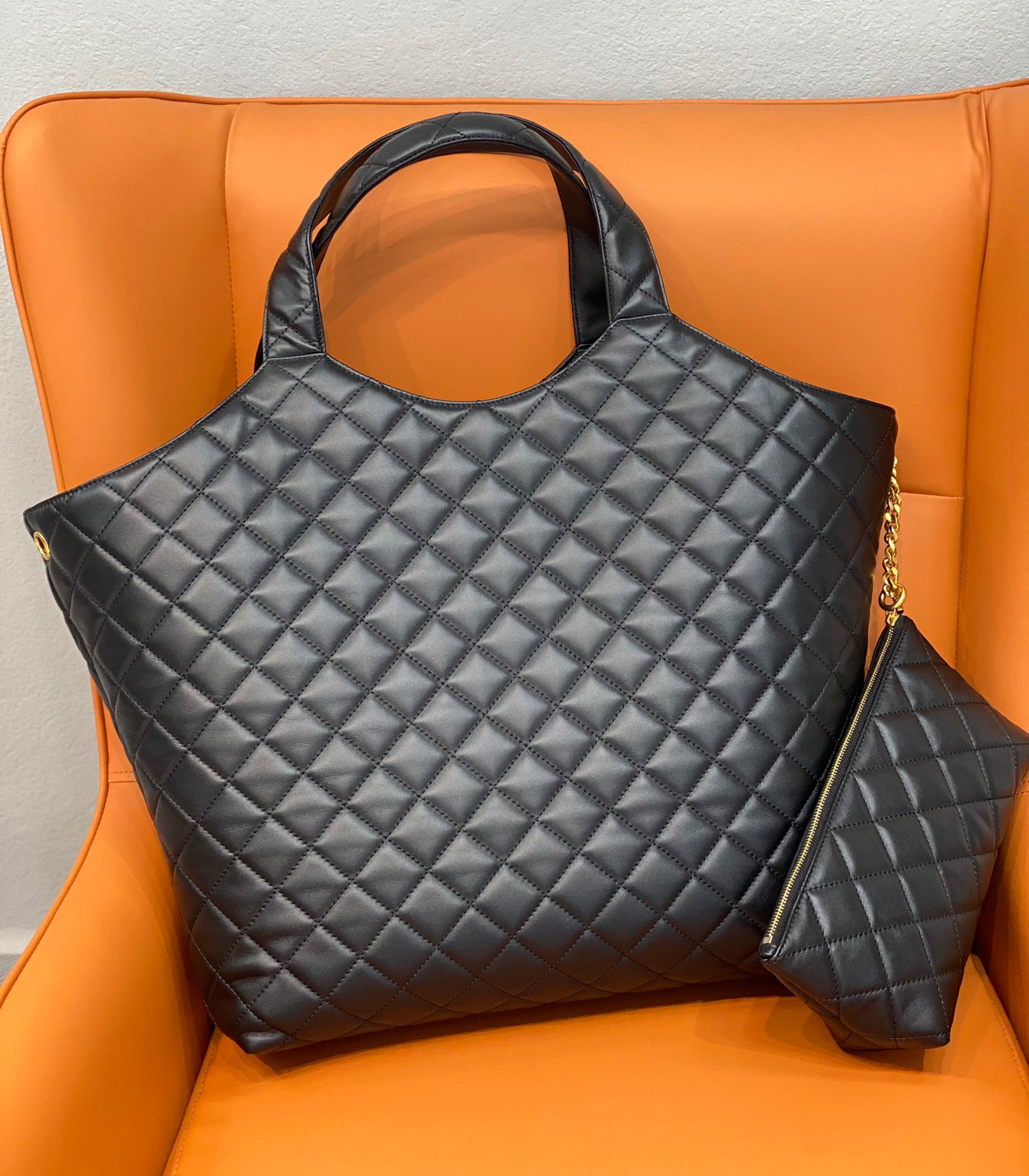 Bagsaaa Y51 ICARE TOTE Black