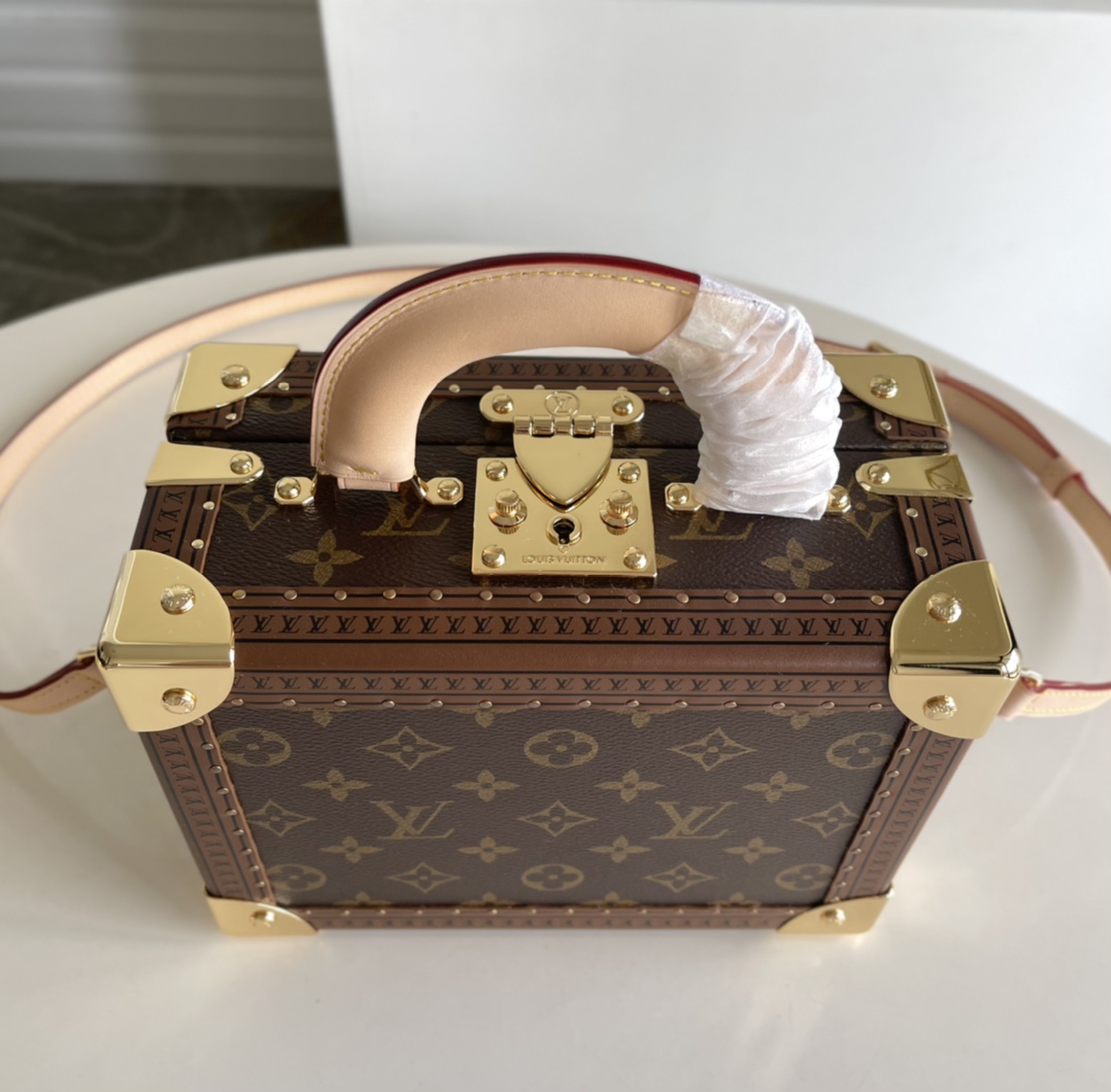 L0vis Vvtt0n M45675 Valisette Tresor Box Bag