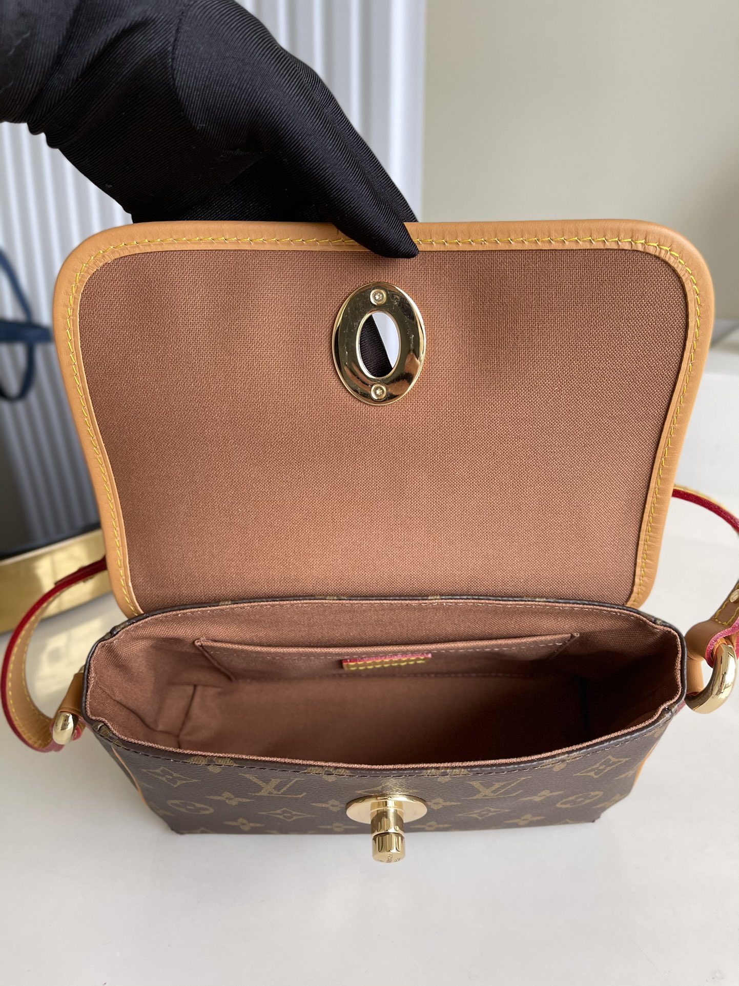 L0vis Vvtt0n Tikal PM shoulder bag M40078