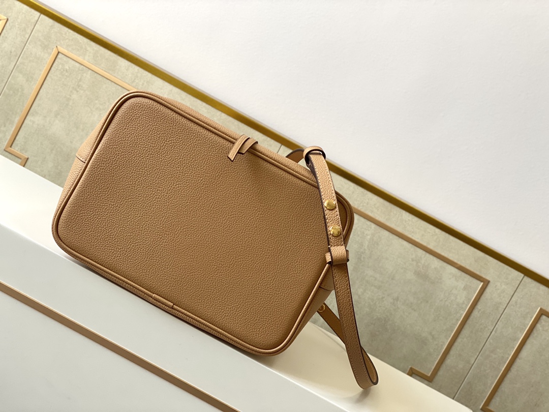 L0vis Vvtt0n Neonoe Bag M45080