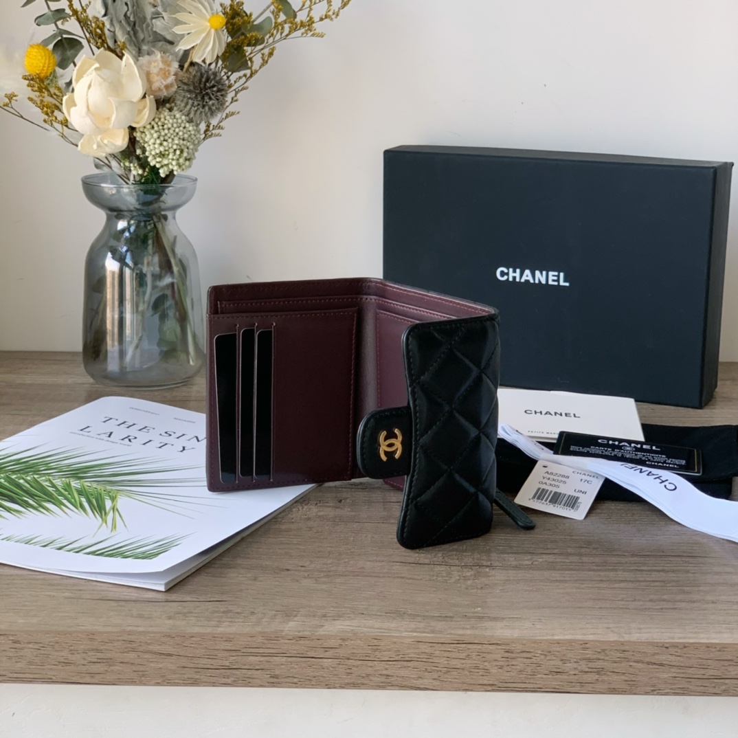 Ch**el Wallet 82288