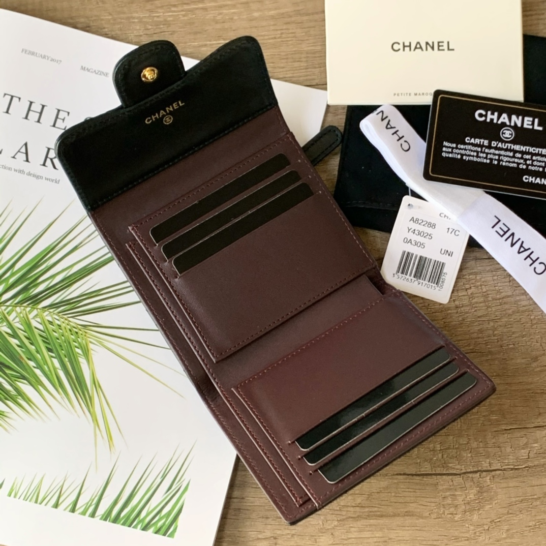 Ch**el Wallet 82288