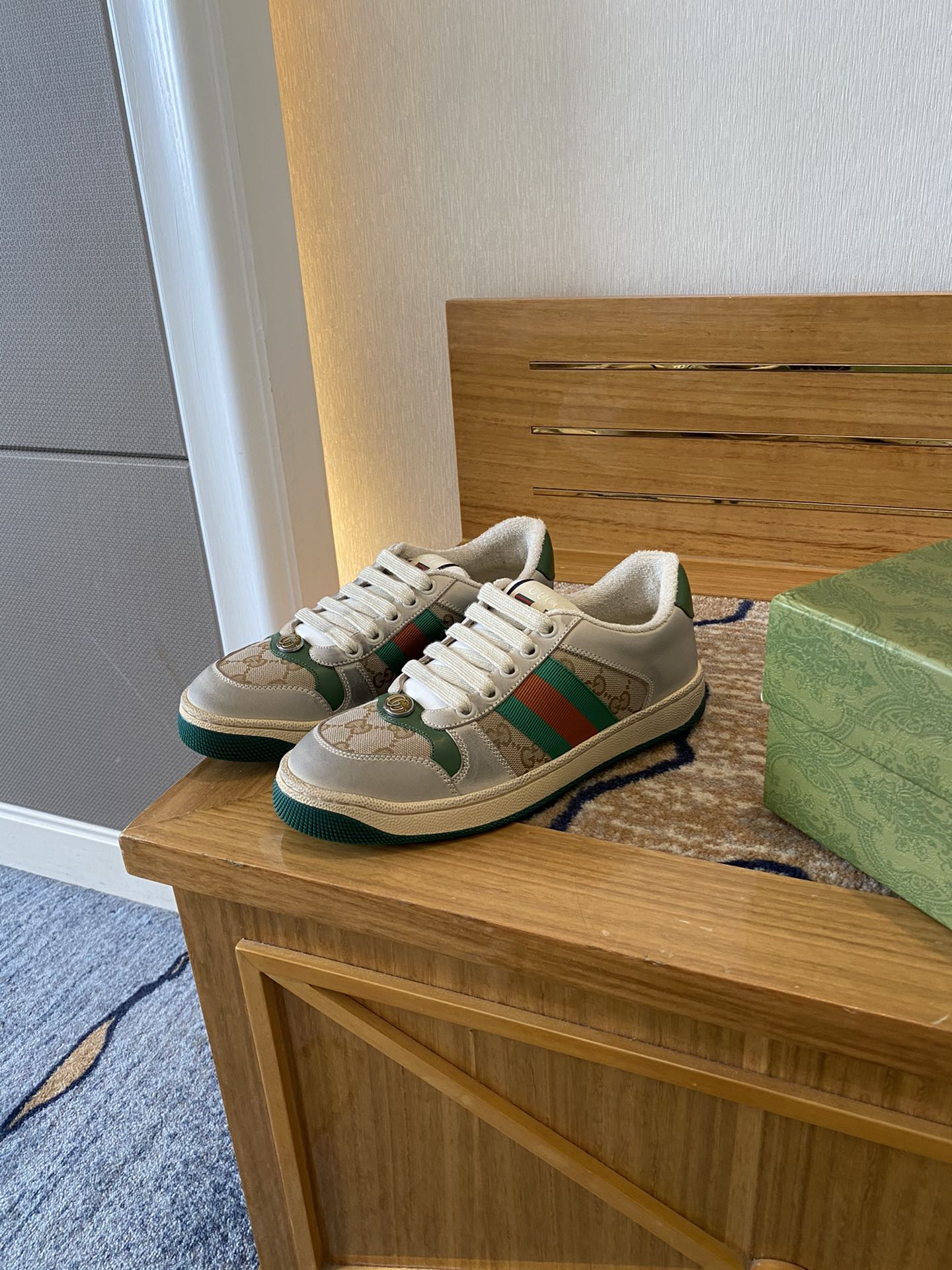 Gvc*1 Sneakers 024