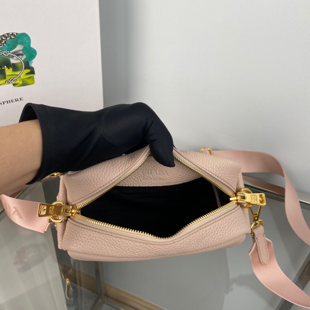 Pra*a Shoulder Bag 1BH187