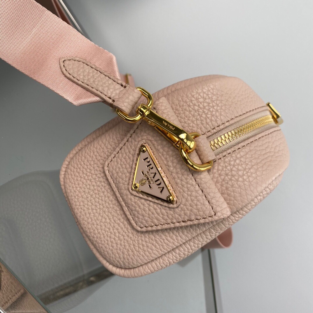 Pra*a Shoulder Bag 1BH187