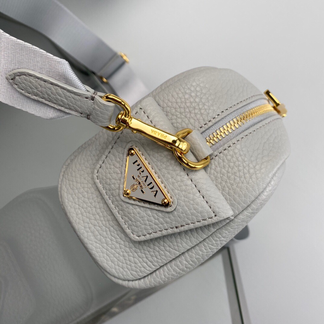 Pra*a Shoulder Bag 1BH187 02