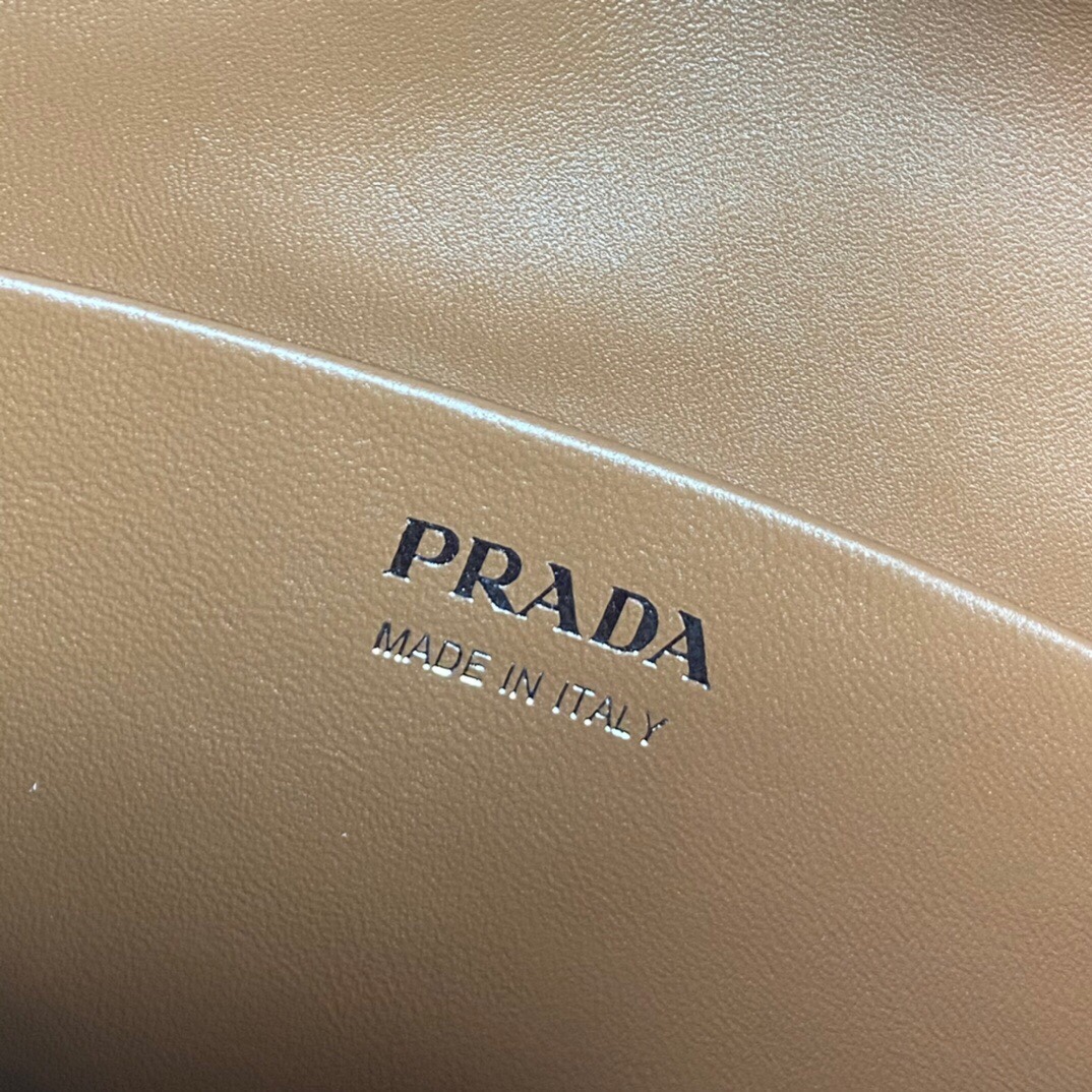 Pra*a Handle Bag 1BA366
